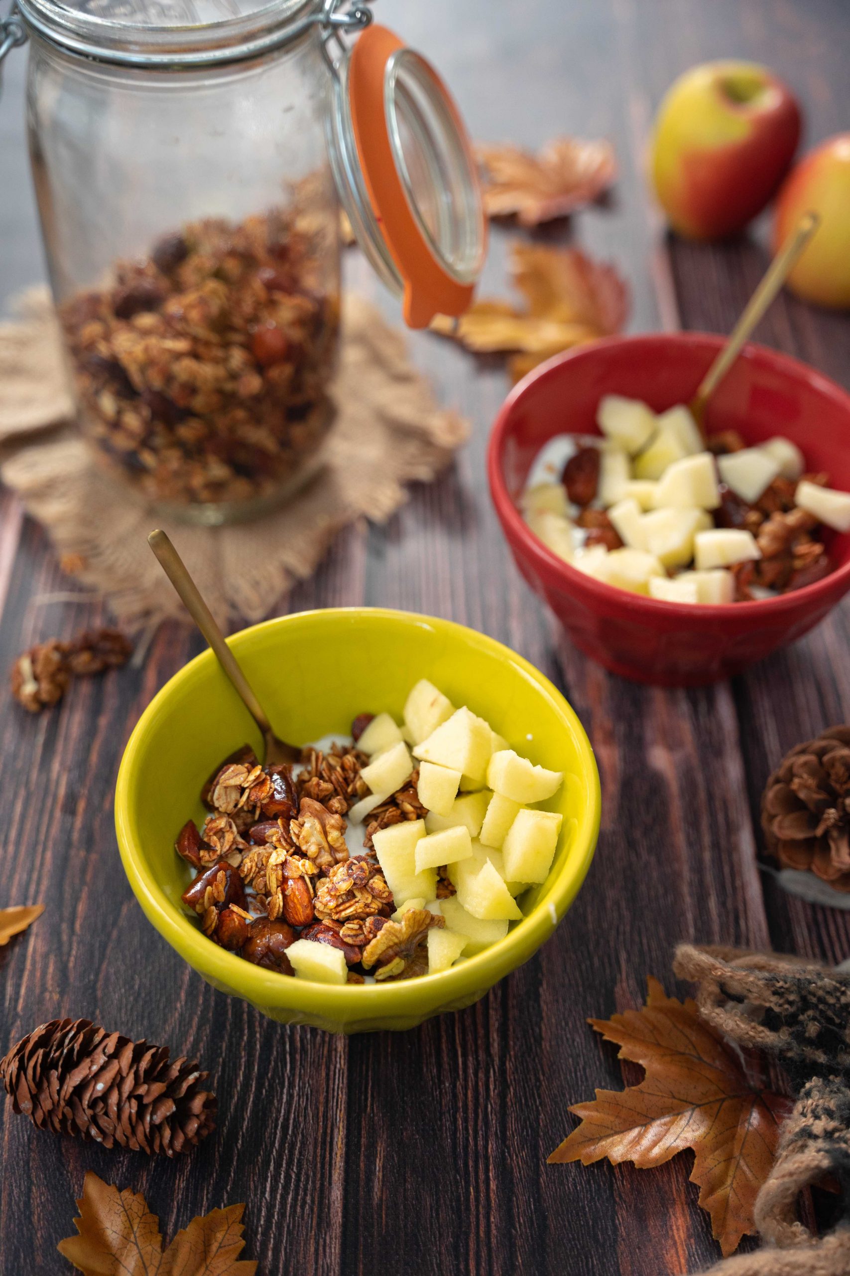 Muesli à la poêle, pomme et yaourt