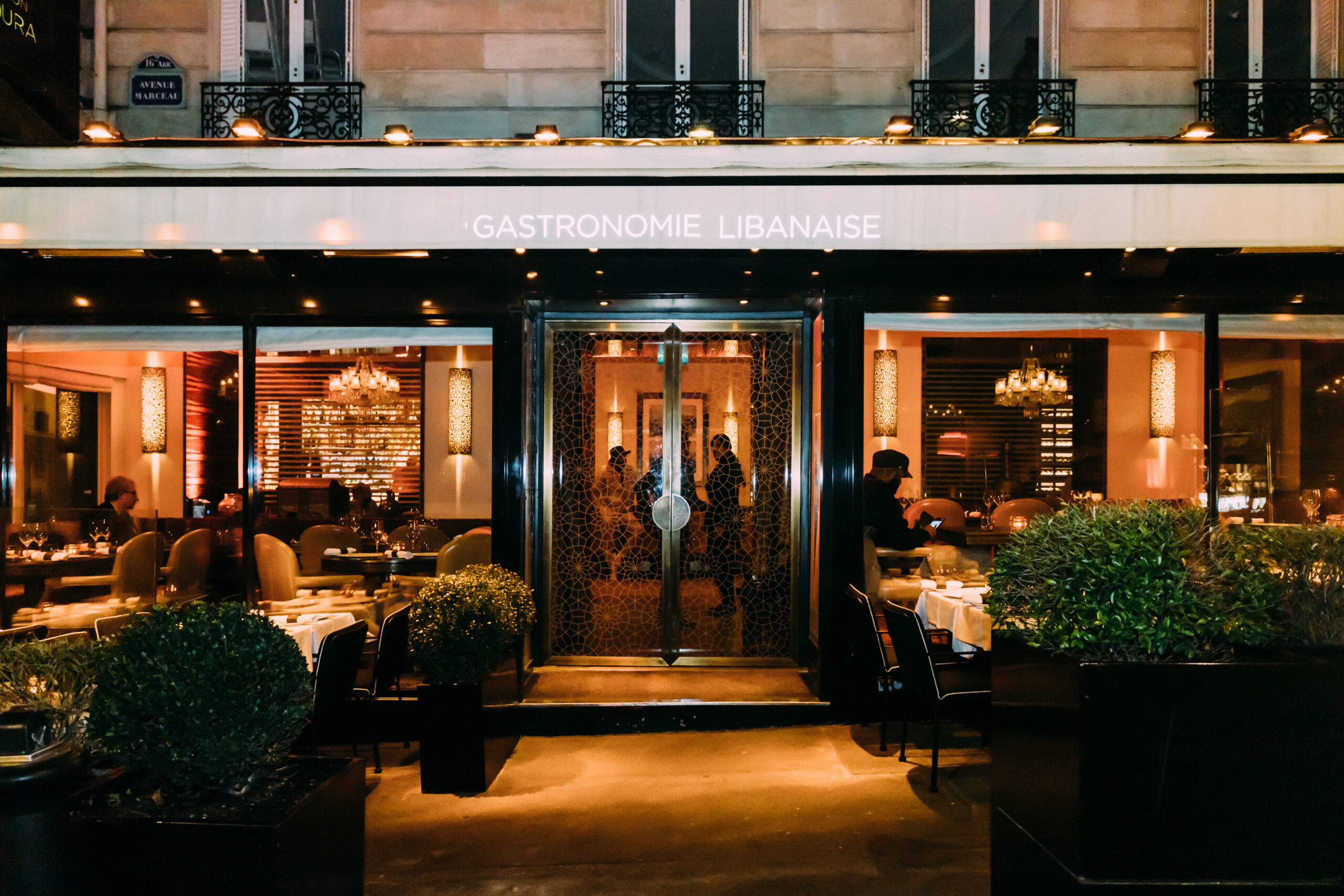 NOURA : LA MYTHIQUE INSTITUTION LIBANAISE AU CŒUR DE PARIS