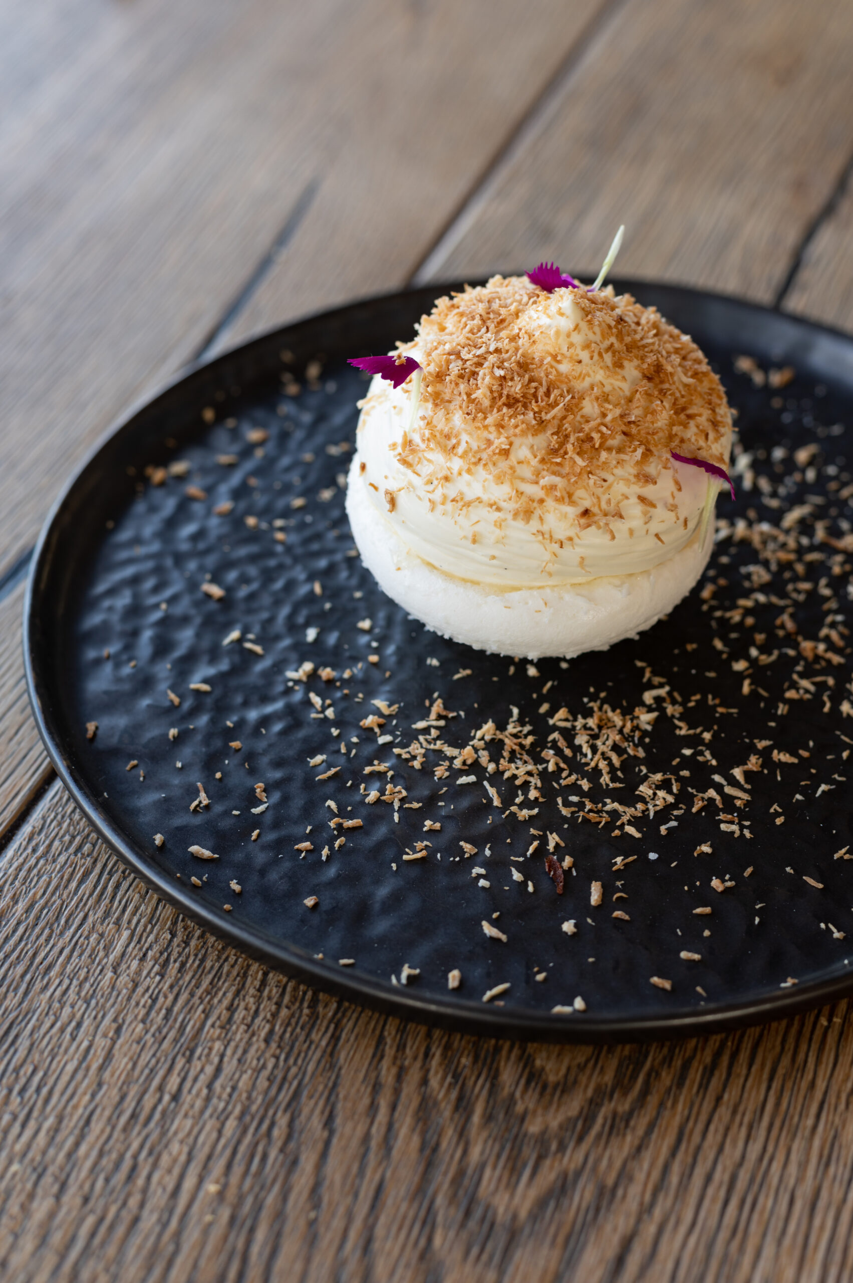 Meringue réconfortante, chantilly kiwi de Nolwenn Corre, Hostellerie de la Pointe Saint Mathieu (29)