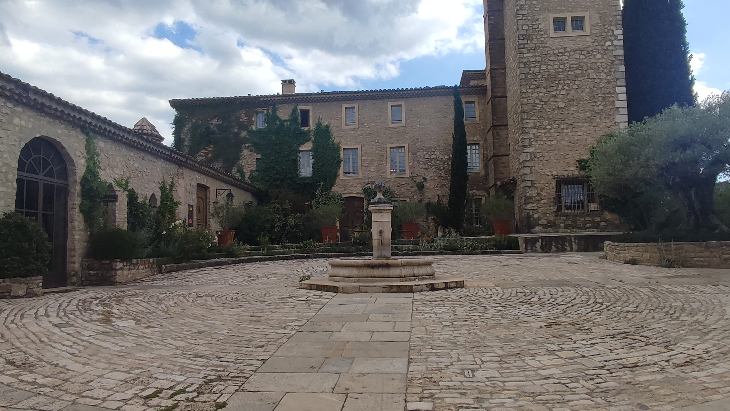 Les villas du Château de Berne : Luxe et charme en Provence 2/3