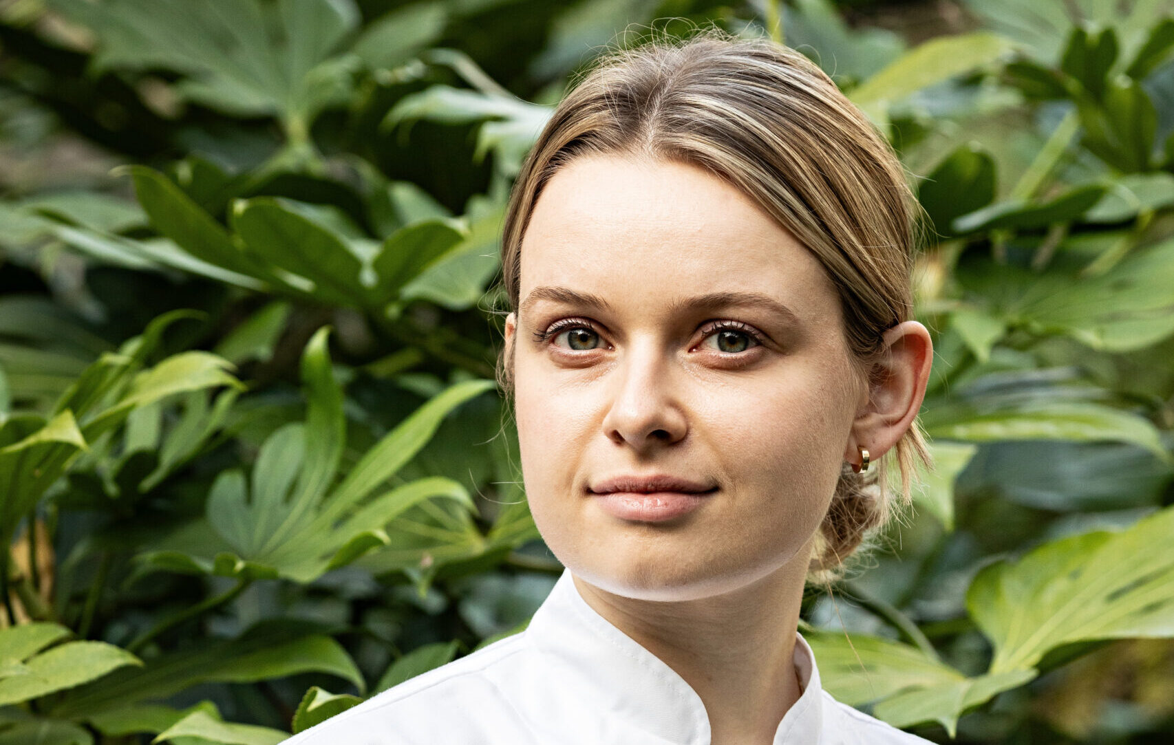 Coline Doussin a pris les rênes de la pâtisserie du Saint James Paris et dévoile « Au coin du feu »