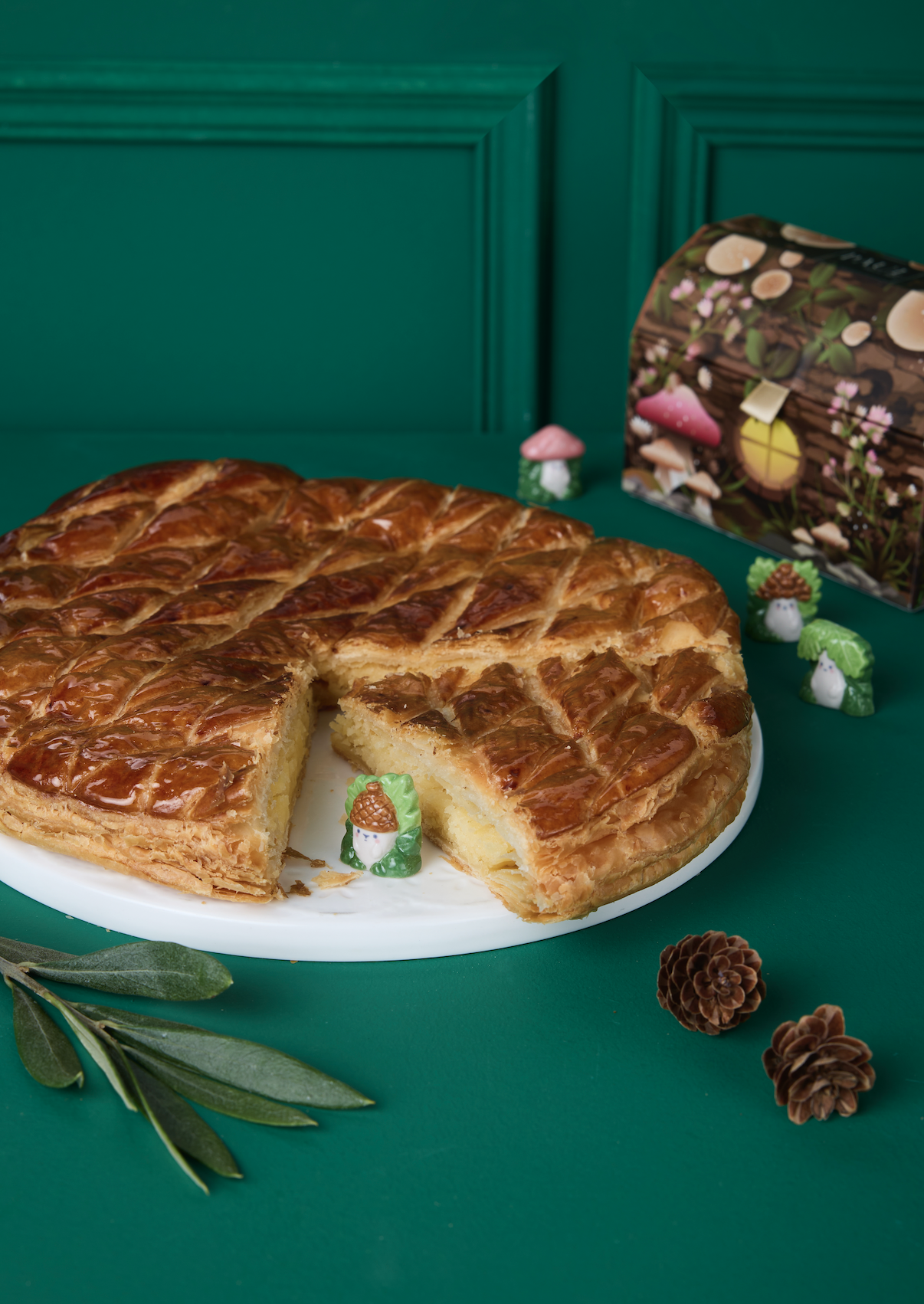 Épiphanie 2026 : PAUL signe une galette au citron et un coffret de fèves collector