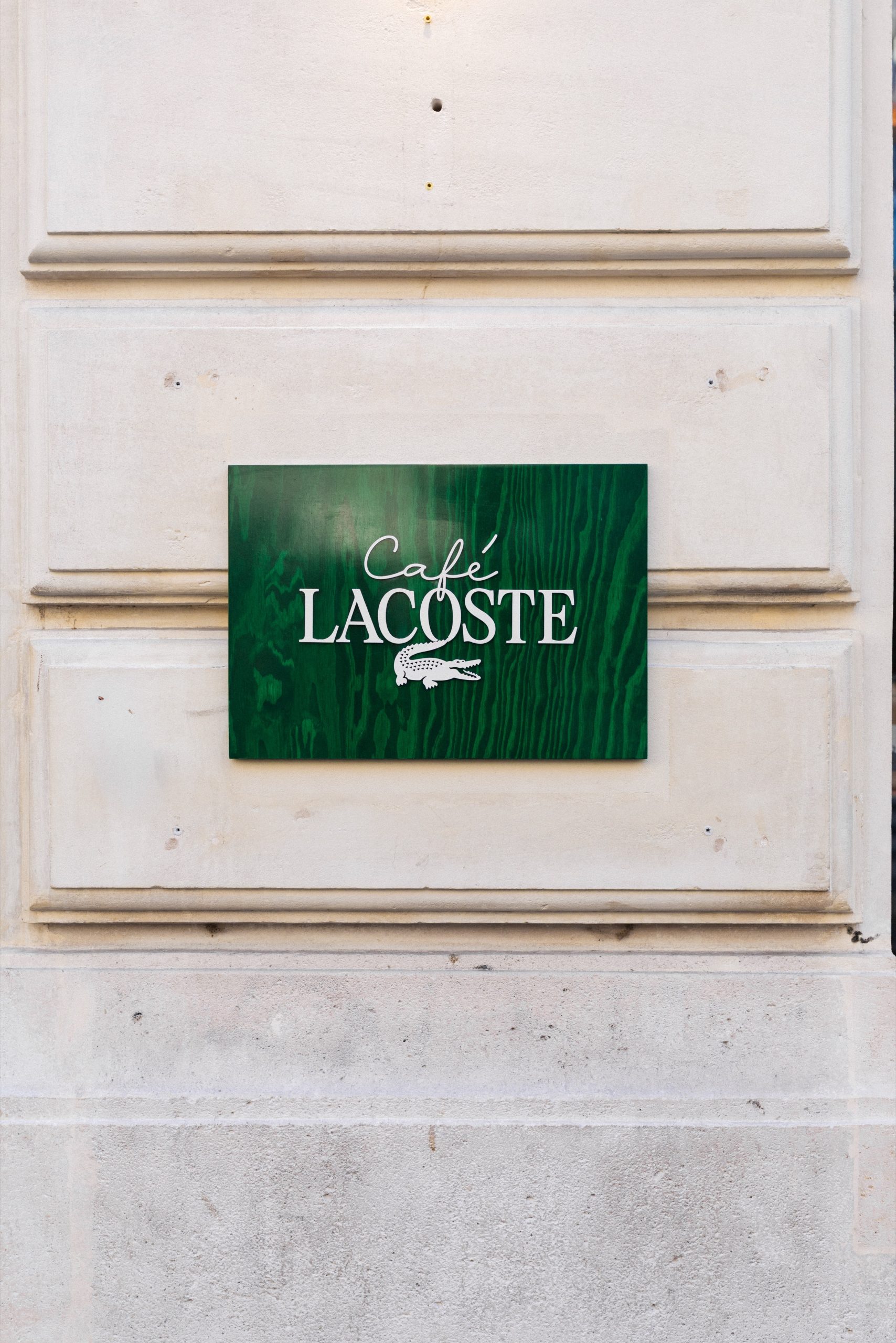 Café Lacoste Paris 