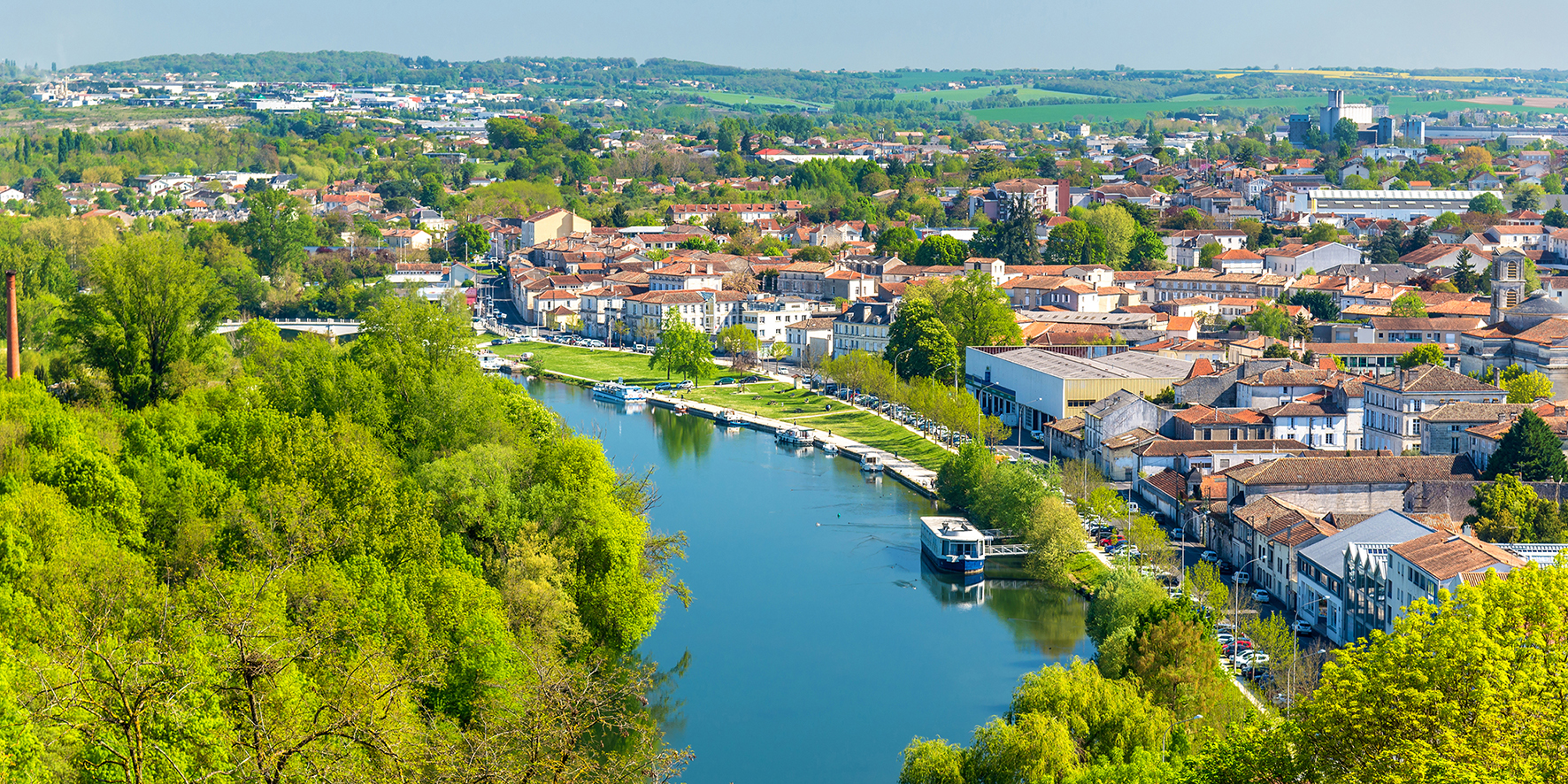 LE BOAT MET LE CAP SUR ANGOULÊME : UNE NOUVELLE ESCALE AU FIL DE LA CHARENTE